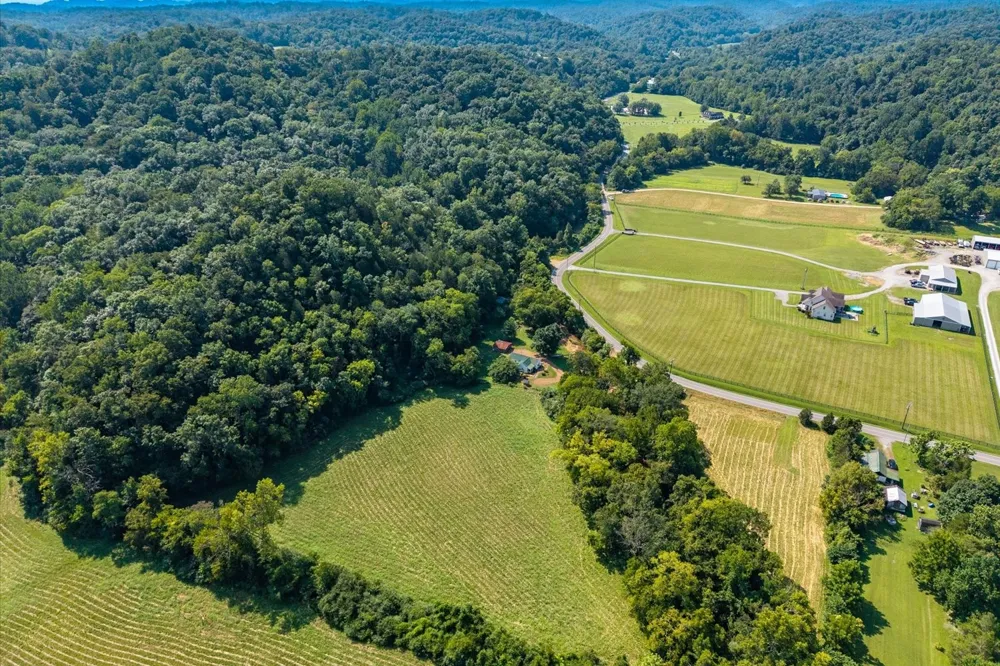 5360 Pond Creek Rd Pegram, TN 37143
