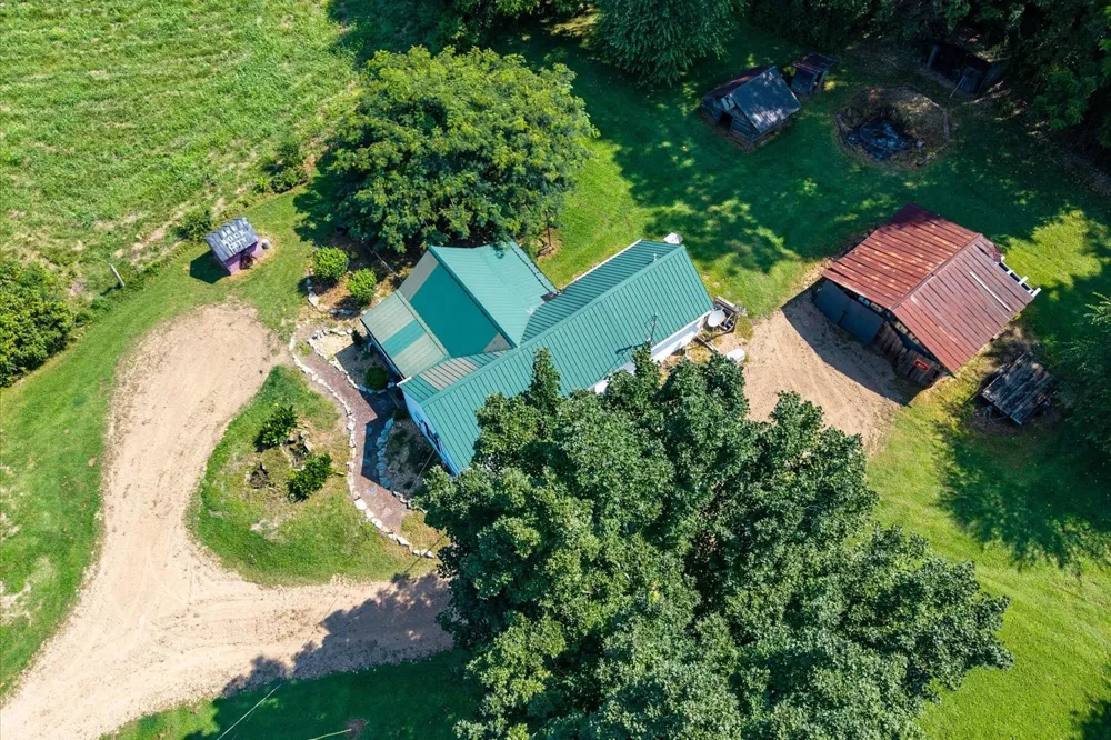 5360 Pond Creek Rd Pegram, TN 37143