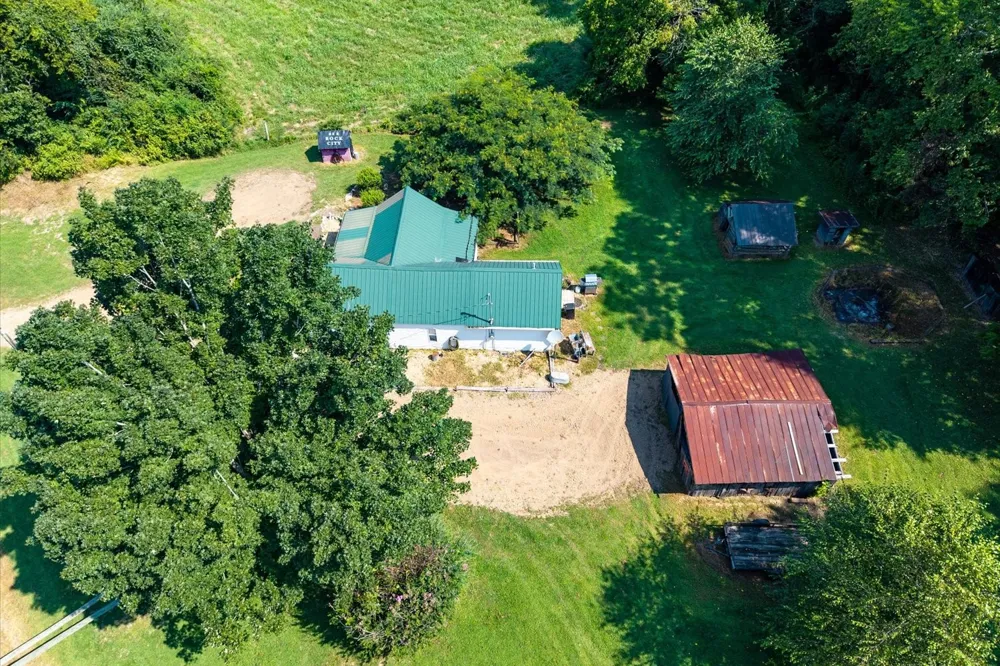 5360 Pond Creek Rd Pegram, TN 37143