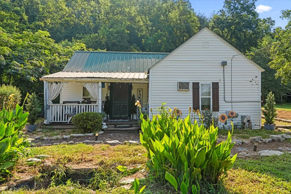 5360 Pond Creek Rd Pegram, TN 37143
