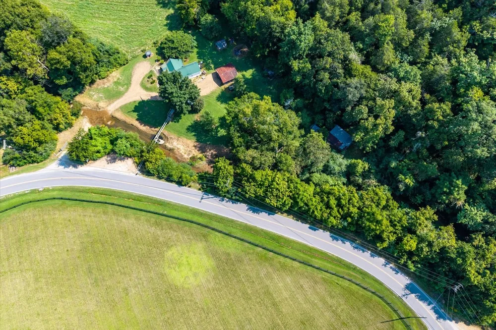 5360 Pond Creek Rd Pegram, TN 37143