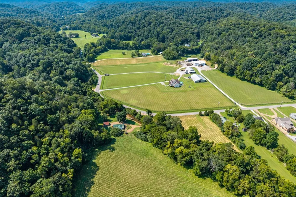 5360 Pond Creek Rd Pegram, TN 37143