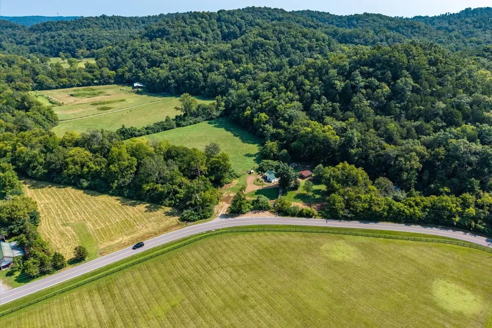 5360 Pond Creek Rd Pegram, TN 37143