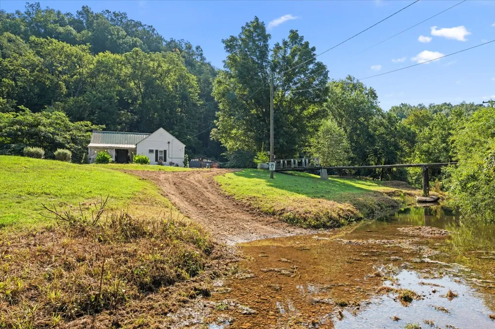 5360 Pond Creek Rd Pegram, TN 37143