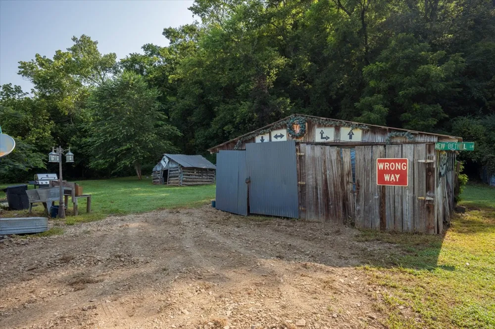 5360 Pond Creek Rd Pegram, TN 37143