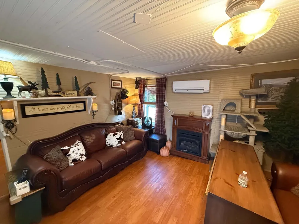 5360 Pond Creek Rd Pegram, TN 37143