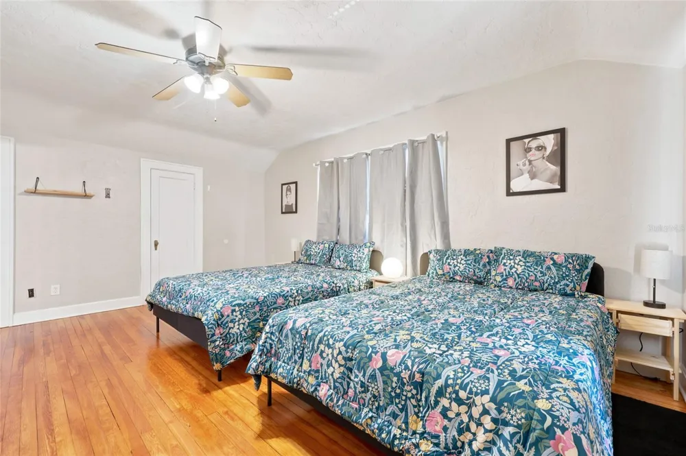 949 SW 13TH STREET Gainesville, FL 32601