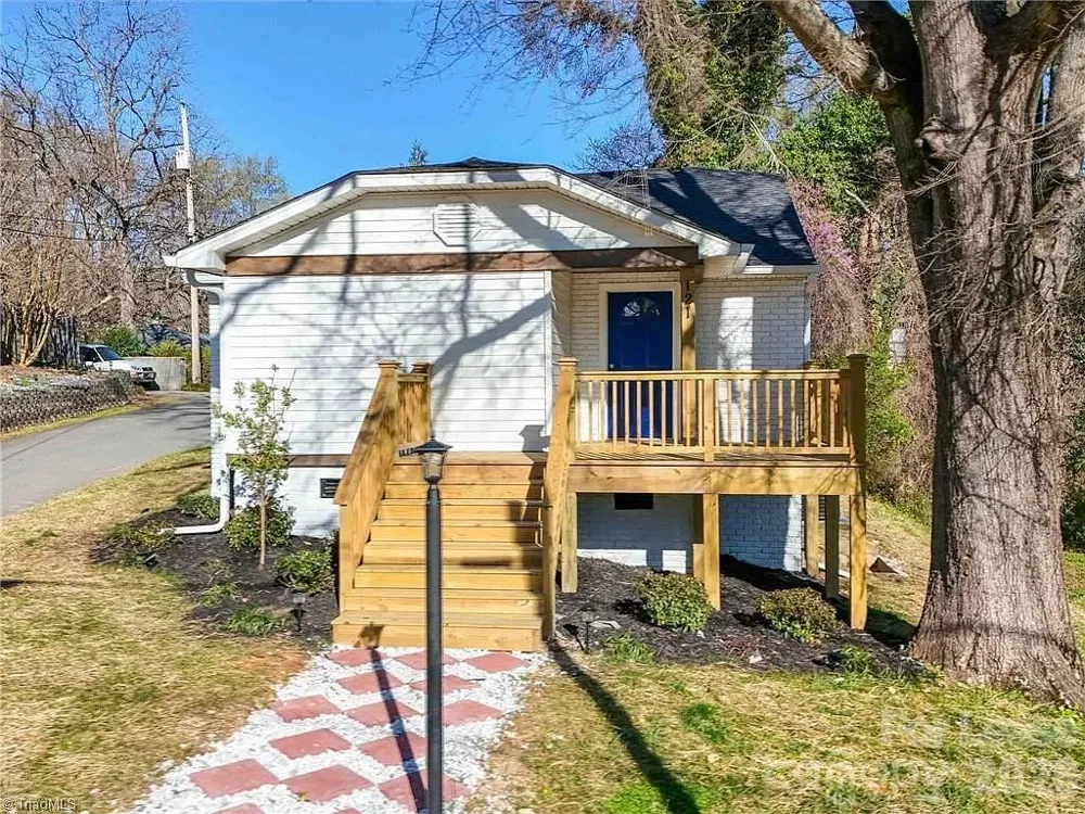 121 BRUMLEY AVENUE Concord, NC 28025