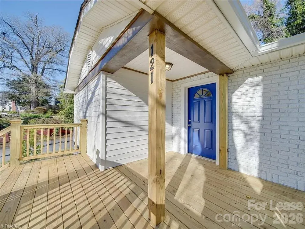 121 BRUMLEY AVENUE Concord, NC 28025