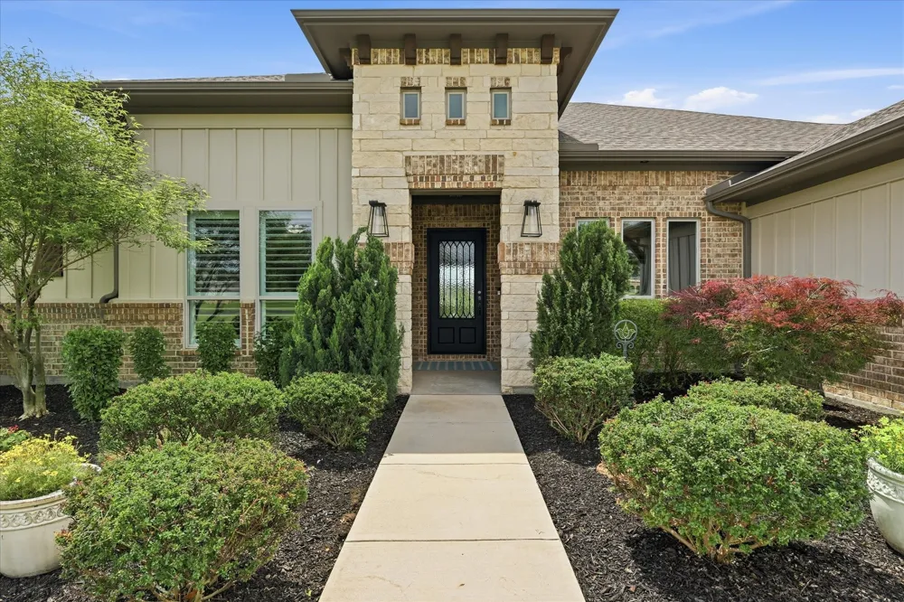 3249 Glenmore Avenue Northlake, TX 76247