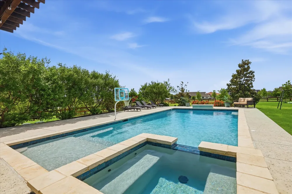 3249 Glenmore Avenue Northlake, TX 76247
