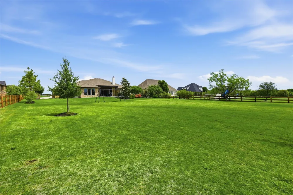 3249 Glenmore Avenue Northlake, TX 76247