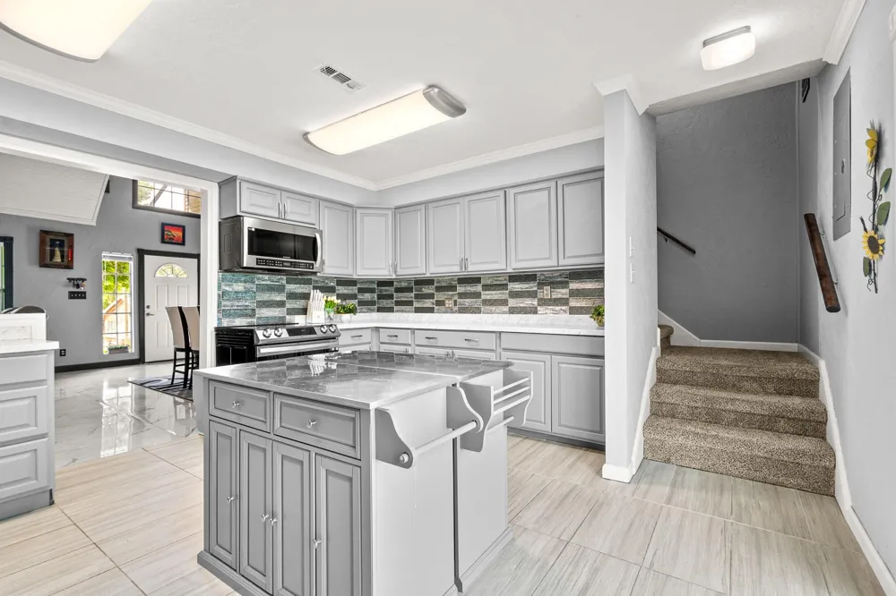 20 Clearview Street Point Blank, TX 77364