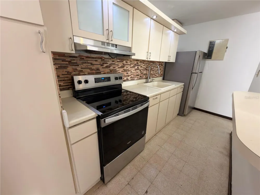 274 CALLE URUGUAY #202 San Juan, PR 00917
