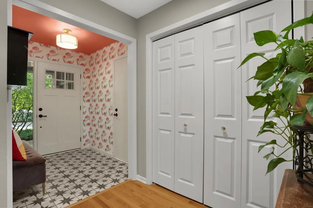1775 Lexington Avenue S #23 Mendota Heights, MN 55118