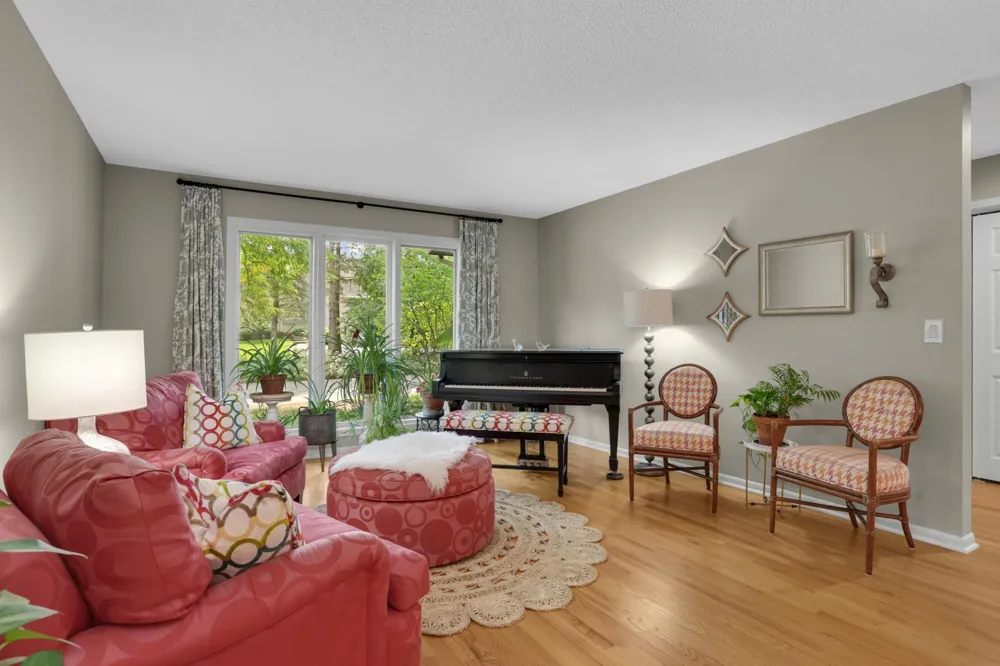 1775 Lexington Avenue S #23 Mendota Heights, MN 55118