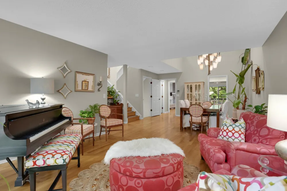 1775 Lexington Avenue S #23 Mendota Heights, MN 55118
