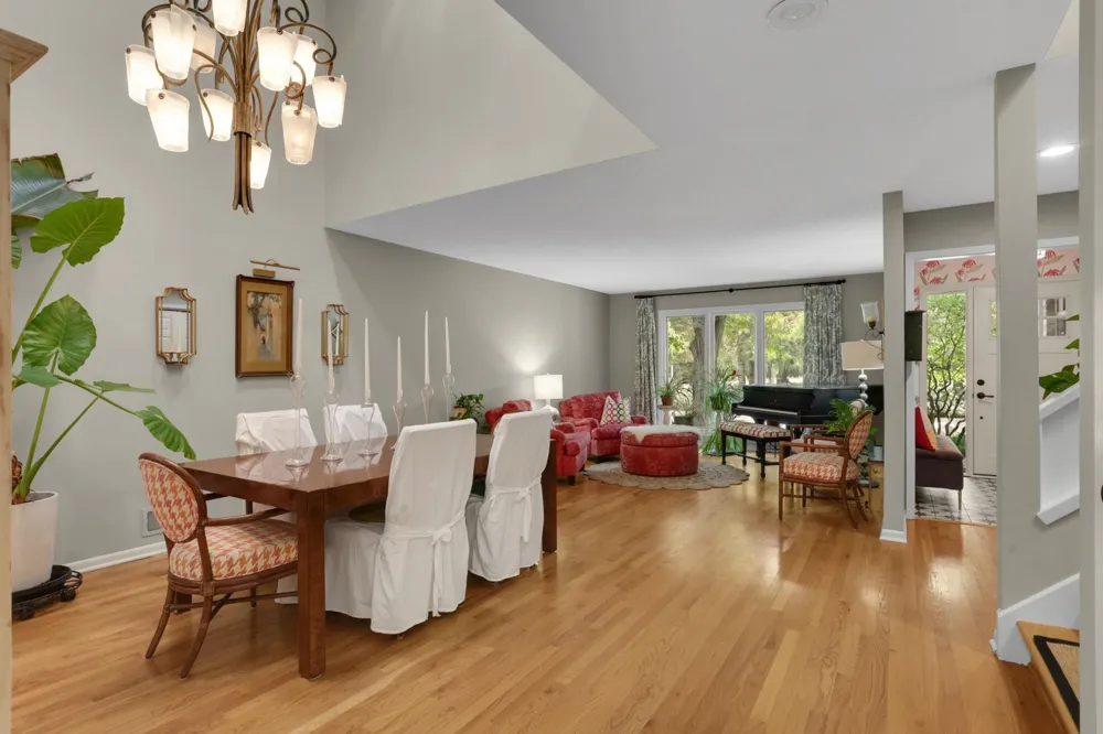 1775 Lexington Avenue S #23 Mendota Heights, MN 55118