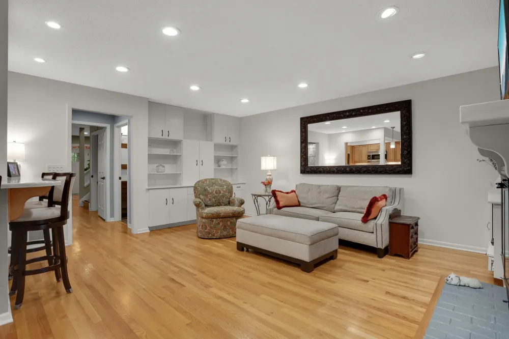 1775 Lexington Avenue S #23 Mendota Heights, MN 55118
