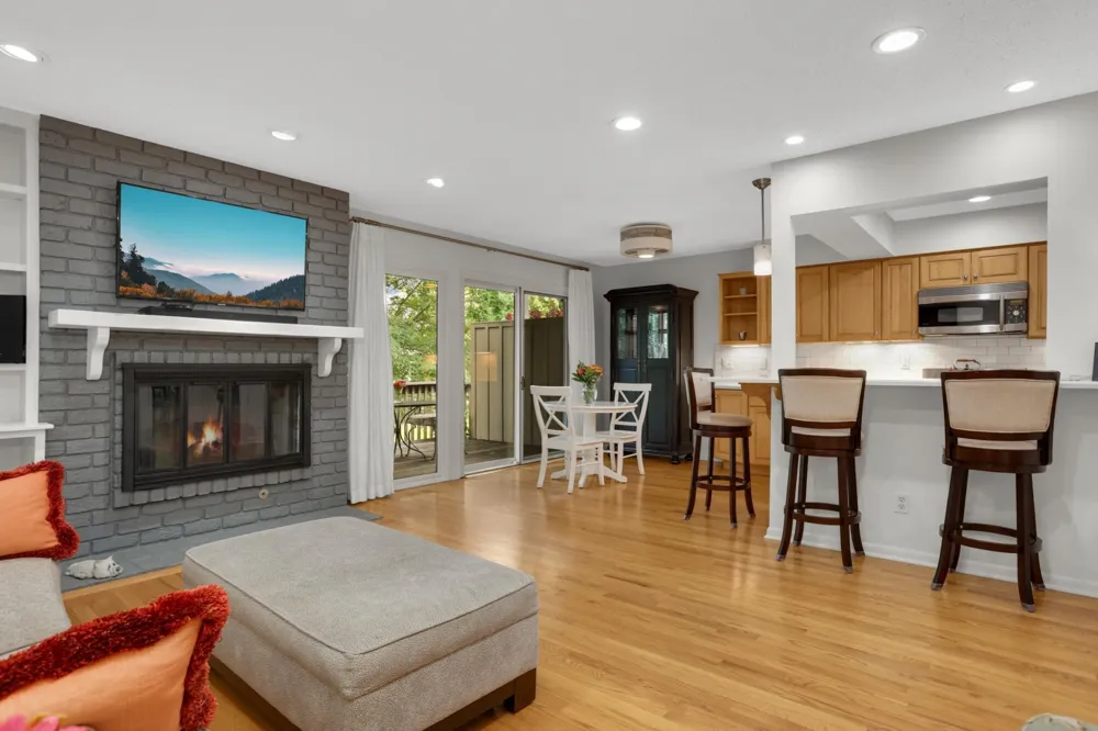 1775 Lexington Avenue S #23 Mendota Heights, MN 55118