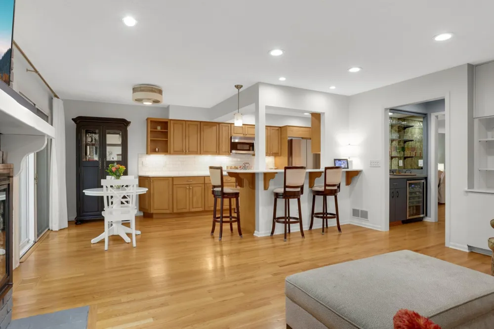 1775 Lexington Avenue S #23 Mendota Heights, MN 55118