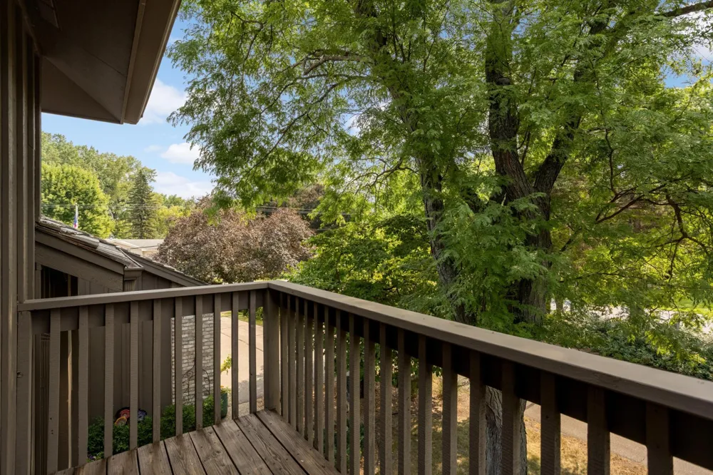 1775 Lexington Avenue S #23 Mendota Heights, MN 55118