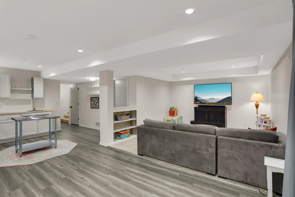 1775 Lexington Avenue S #23 Mendota Heights, MN 55118
