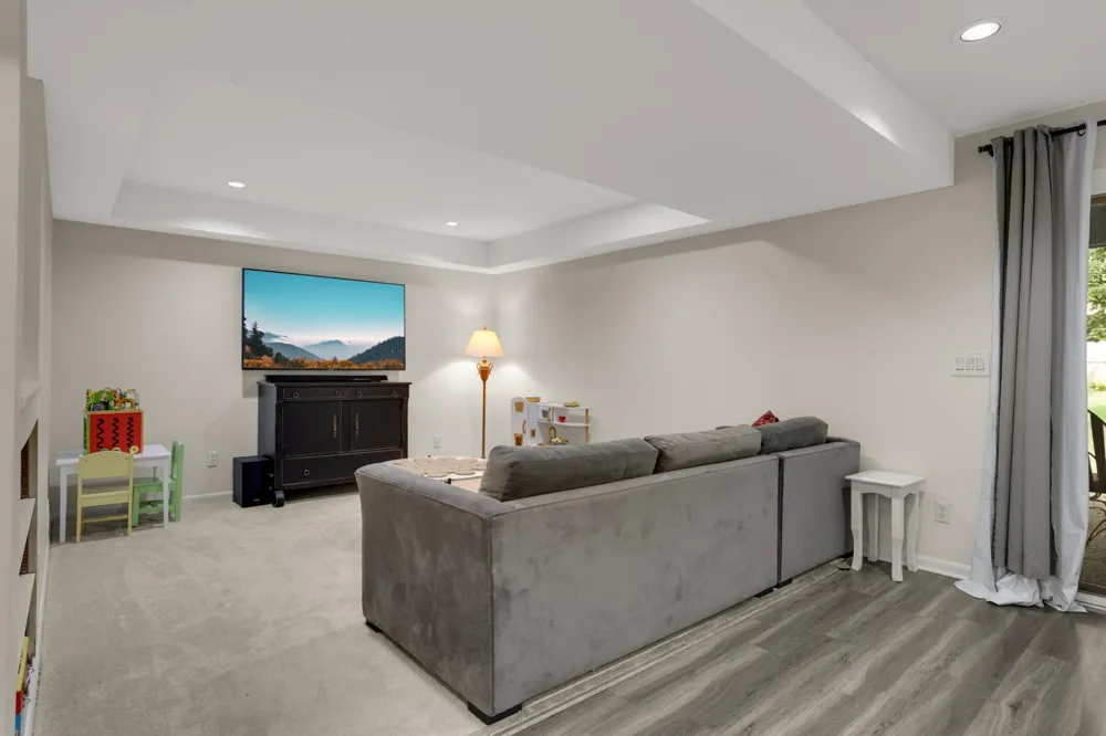 1775 Lexington Avenue S #23 Mendota Heights, MN 55118