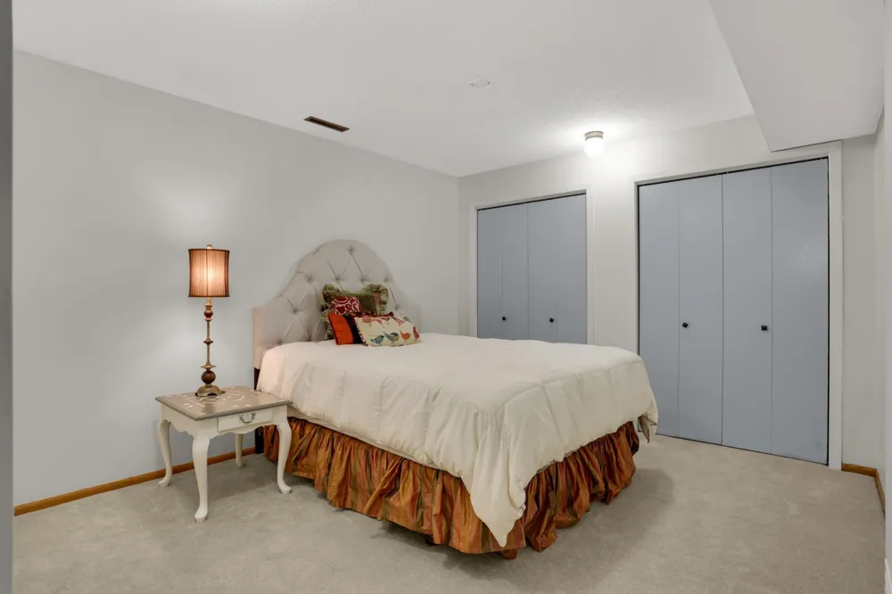 1775 Lexington Avenue S #23 Mendota Heights, MN 55118