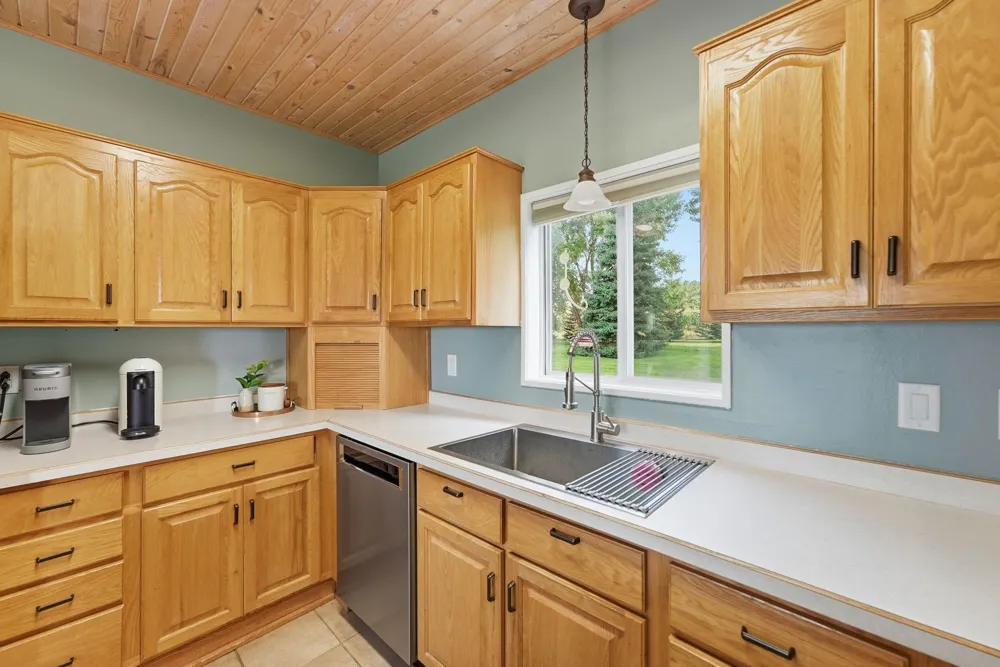 7520 County Road 9 NE Willmar, MN 56201