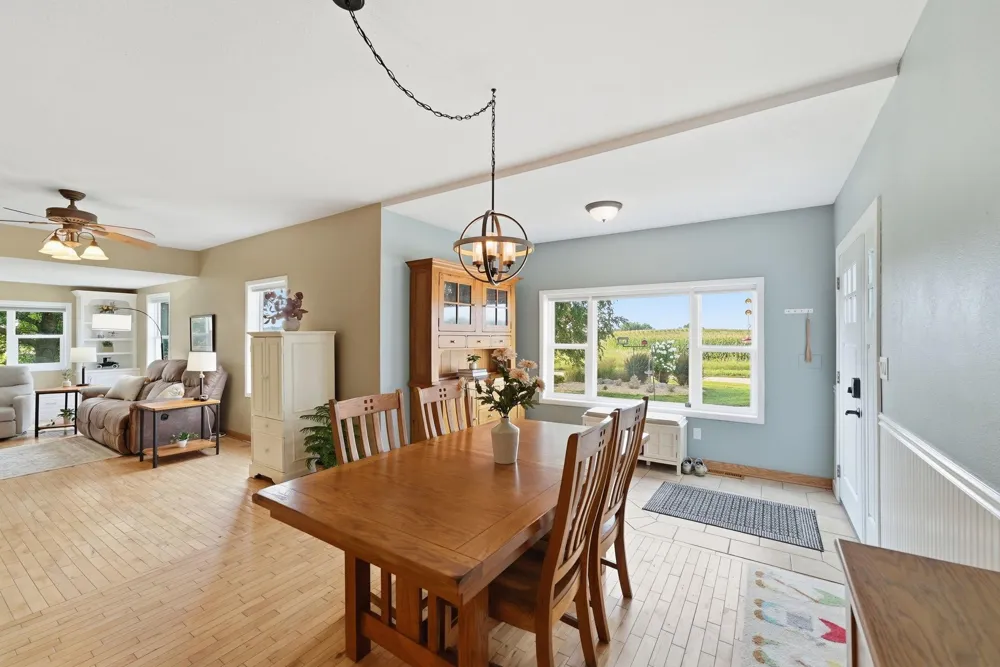 7520 County Road 9 NE Willmar, MN 56201