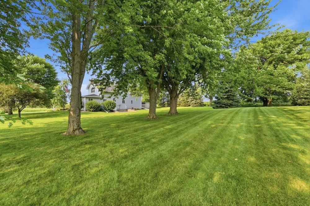 7520 County Road 9 NE Willmar, MN 56201