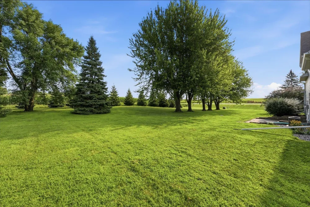 7520 County Road 9 NE Willmar, MN 56201