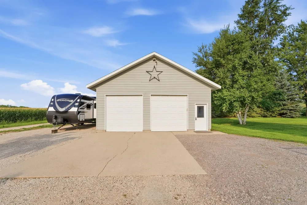 7520 County Road 9 NE Willmar, MN 56201
