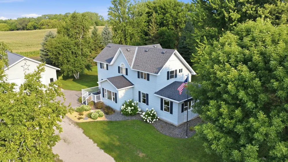 7520 County Road 9 NE Willmar, MN 56201