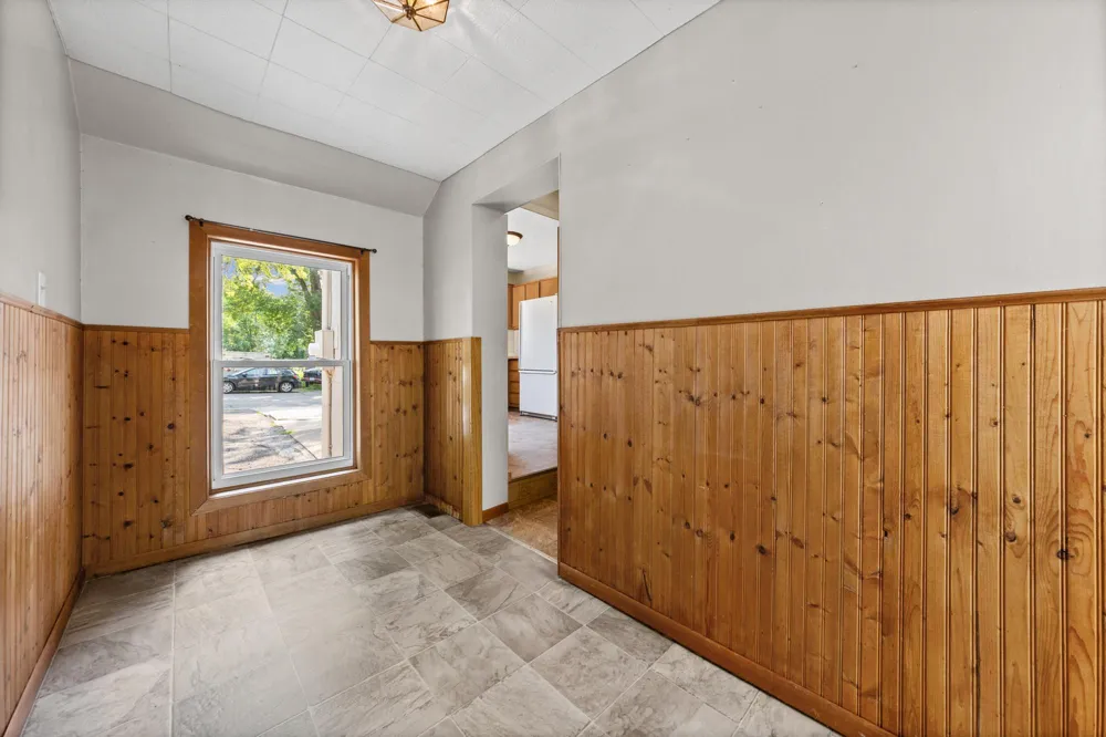 207 7th Street Waverly, MN 55390
