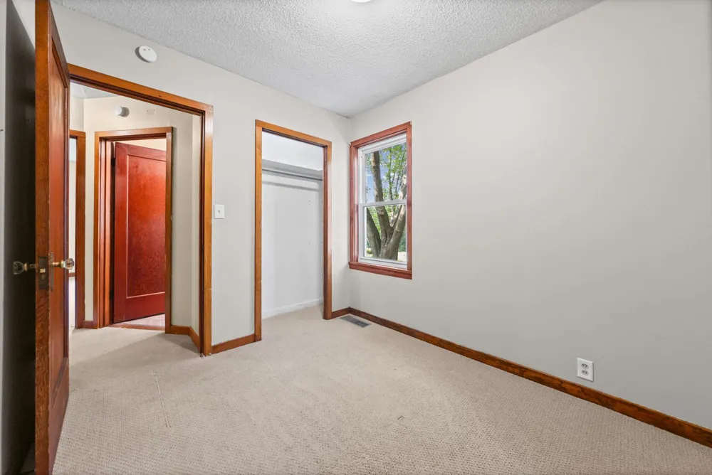 207 7th Street Waverly, MN 55390