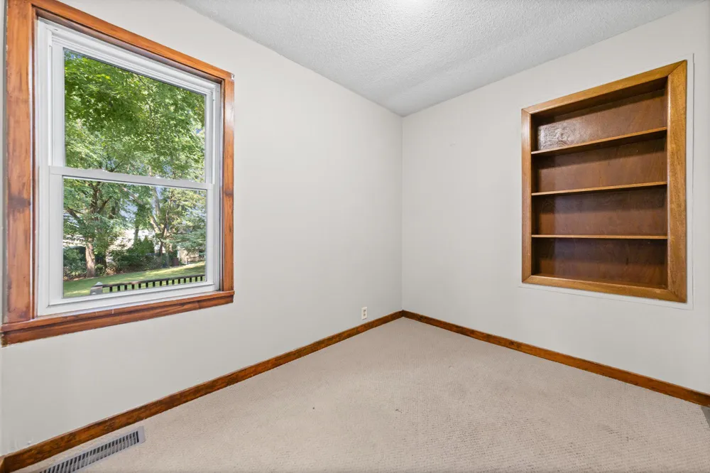 207 7th Street Waverly, MN 55390