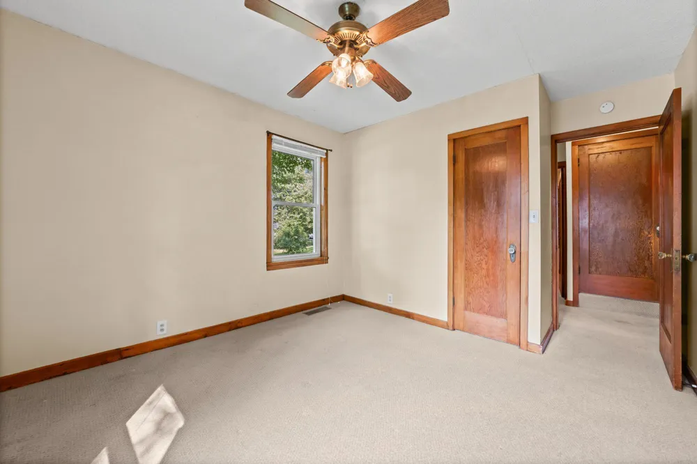 207 7th Street Waverly, MN 55390