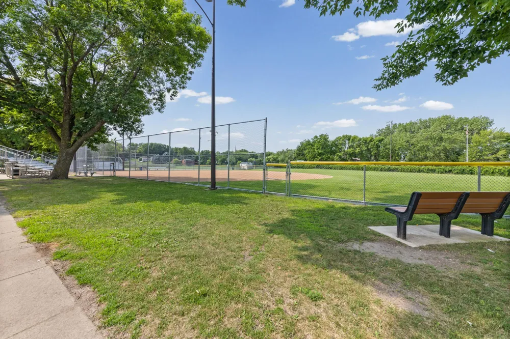207 7th Street Waverly, MN 55390