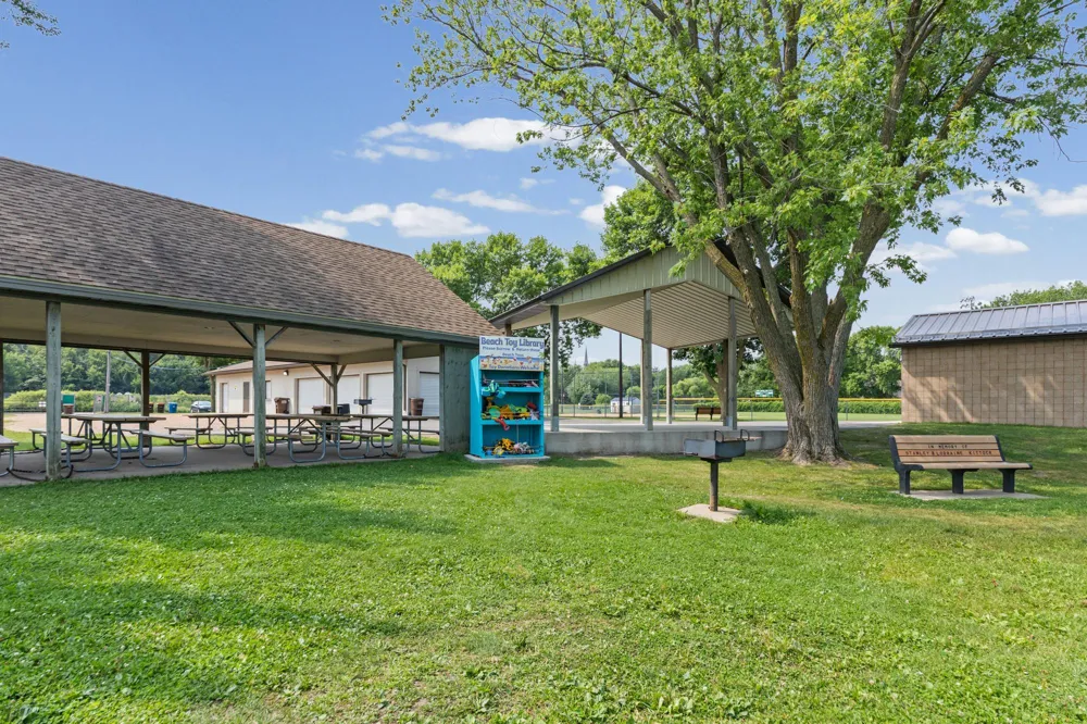 207 7th Street Waverly, MN 55390