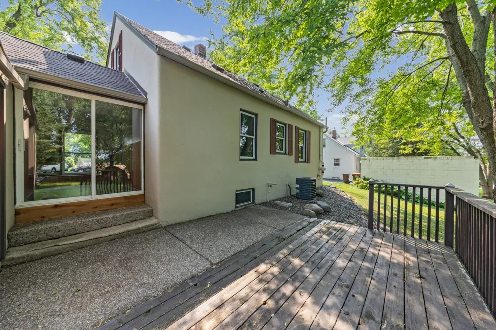 207 7th Street Waverly, MN 55390