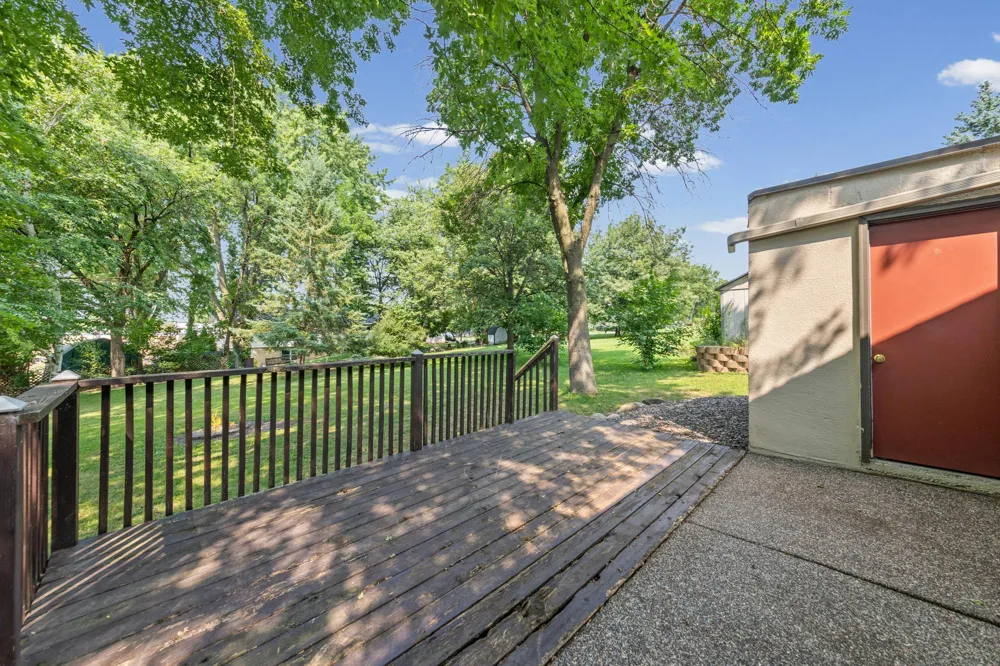 207 7th Street Waverly, MN 55390