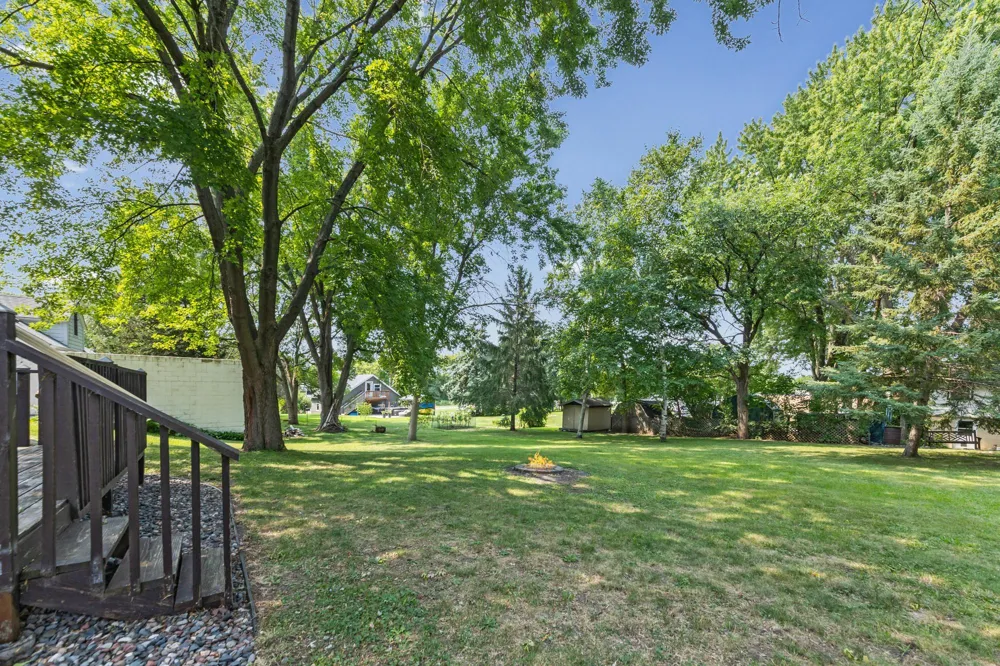 207 7th Street Waverly, MN 55390