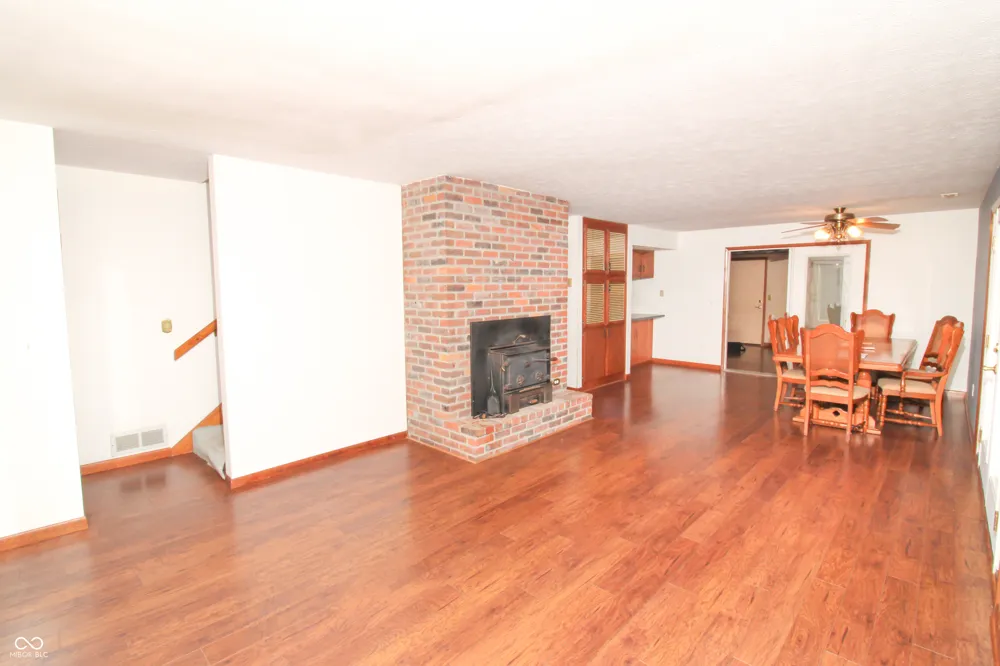 2705 W County Road 300 North Vernon, IN 47265