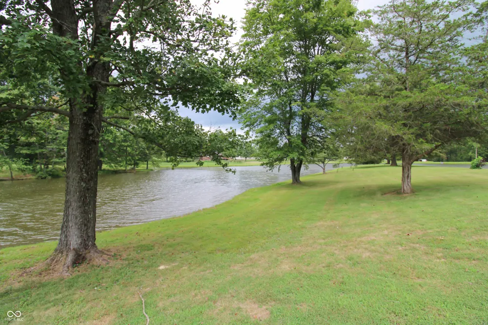 2705 W County Road 300 North Vernon, IN 47265