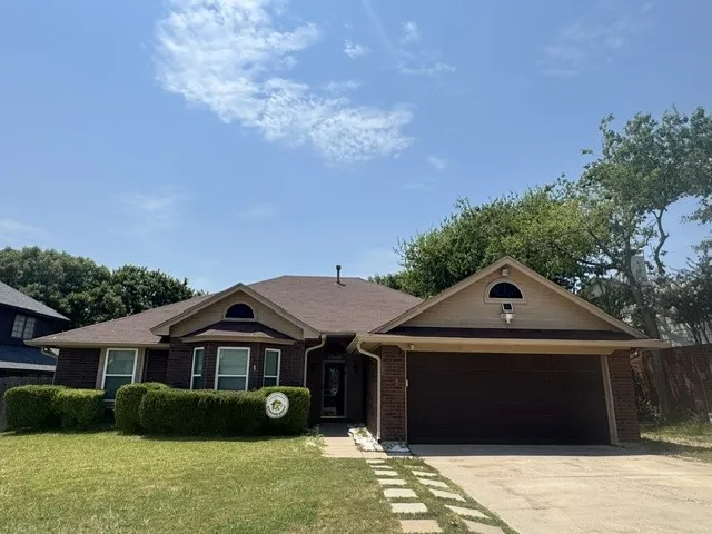 7108 Summerset Drive Benbrook, TX 76126