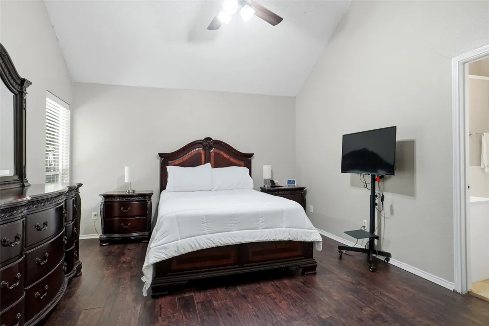 7108 Summerset Drive Benbrook, TX 76126