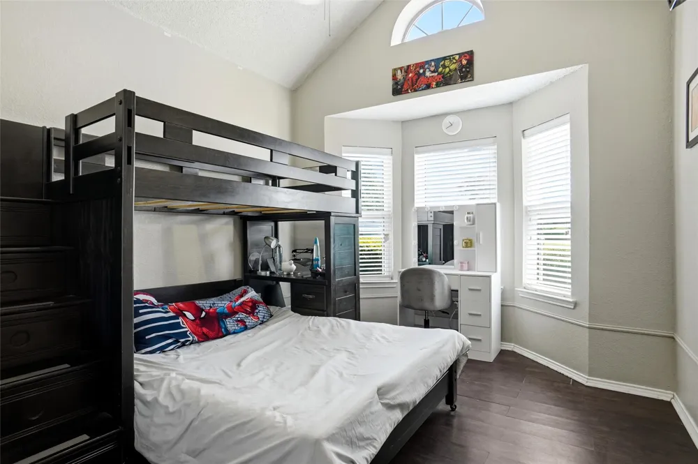 7108 Summerset Drive Benbrook, TX 76126