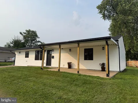 34 MISTLETOE LANE